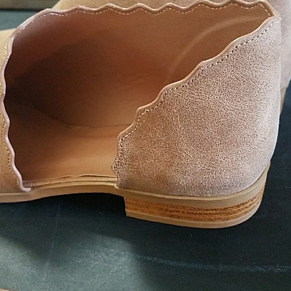 ❣5🌟❣Camel Scalloped Tuxedo Ankle Boot❣ - Picture 5 of 6